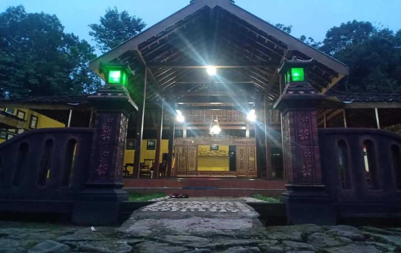 Nara Homestay Syariah Mangunan 外观 照片